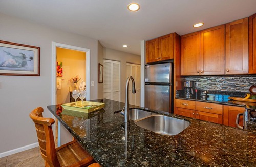 Kihei Condo | Maui Kamaole #J-120 Oceanview. Grd Flr Unit Near Kamaole III Beach, Full A/C