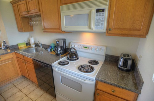 Kihei Condo | Menehune Shores 225 by Maui Rental Group