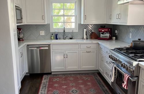 Mid City House | MidCity Oasis: Charming 2-br 2-ba house w/porch, fireplace & giant yard!