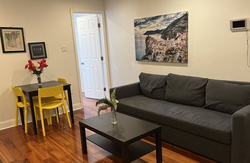Passyunk Square Apartment | Modern 1 bedroom apartment close to Geno's / pat's, Sports Centers