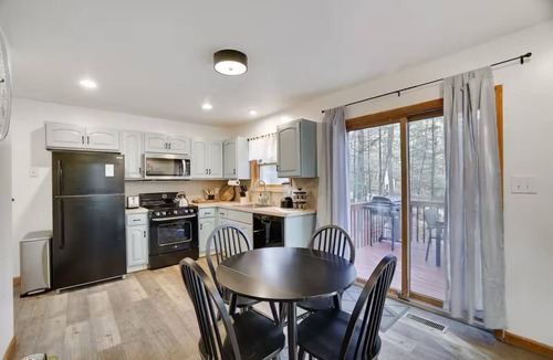 East Stroudsburg House | Modern 3BR,Game Room , FirePit& 15 mins away from Ski Resort