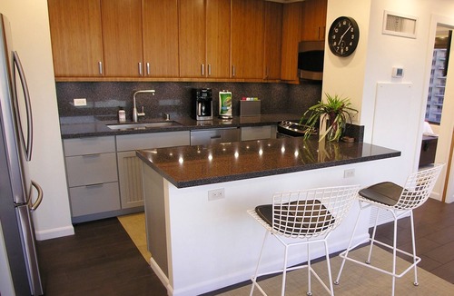 Waikiki Condo | Modern Luxury 2bed 2bath with Ocean Views and Easy Parking