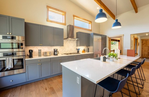 Silverthorne House | Modern Mountain Retreat | Resort Amenities | Spacious layout