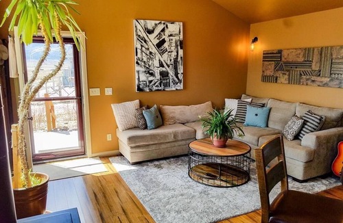 Westcliffe House | Modern one-bedroom house in peaceful Silver Cliff Colorado. Amazing views!