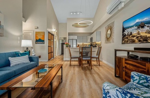 Kihei Condo | Modern & Tropical Oceanside Vistas