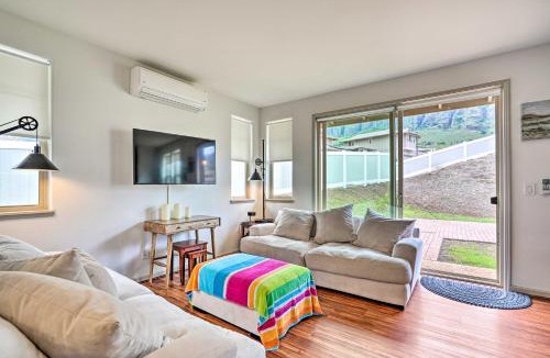 Makaha Valley House | Modern Waianae Home w/Mountain & Valley View