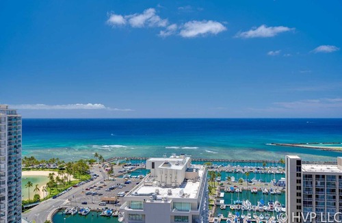 Waikiki Condo | Monthly Discovery Bay 2904 2 Bedroom Ocean/Sunset/Marina 2 Queen Beds