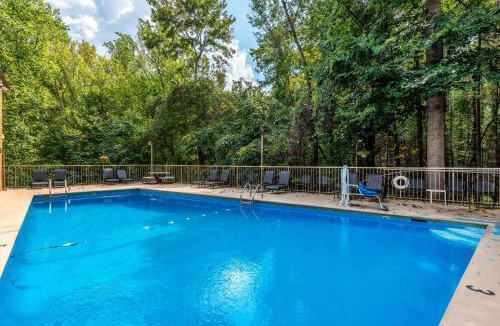 Gatlinburg Hotel | Motel 6-Gatlinburg, TN - Smoky Mountains