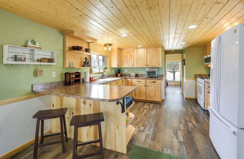 Alpine Village Cabin | Near Trails & Rio Grande Fishing! Mtn-View Cabin