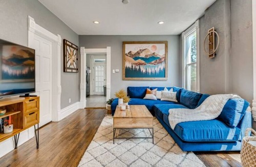 Jefferson Park House | New! Cheerful 3-bedroom home walk to Empower Field