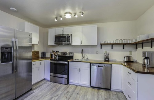 Princeville House | NEW LISTING! 2 bedroom/1bath Hale Honu with Jungle Views!