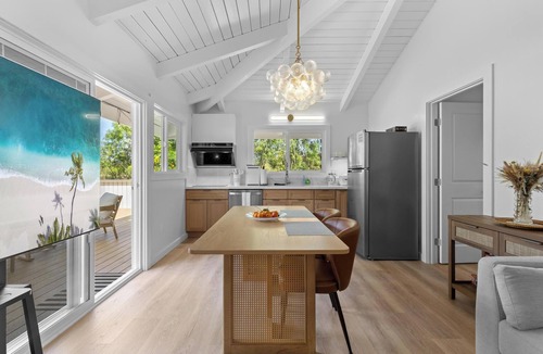 Kona Palisades House | NEW Modern King+Sofa Queen Bed · AC · Private Patio +Laundry