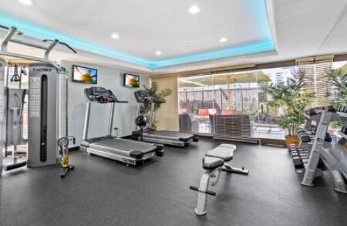 Waikiki House | NEW Stunning 1400 sq ft 2B2B w 3 Lanais