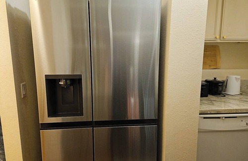 Hilo Condo | Newly Renovated Hilo Lagoon 2 BD Condo-A/C, Pool
