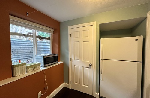 Rural North Boulder House | NOBO 4 bedroom, spacious yard, walk to market, restaurants, trails, downtown bus