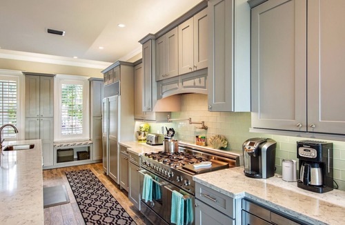 Truman Annex House | *NOONA'S MANSION @ THE ANNEX* Home & Pool + Last Key White Glove Service.