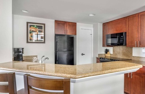 Waikiki Resort | Oahu Resort 2 Bedroom Villa Sleeps 6