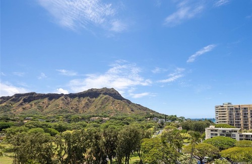 Diamond Head - Kapahulu - St. Louis Condo | Ocean front Condo