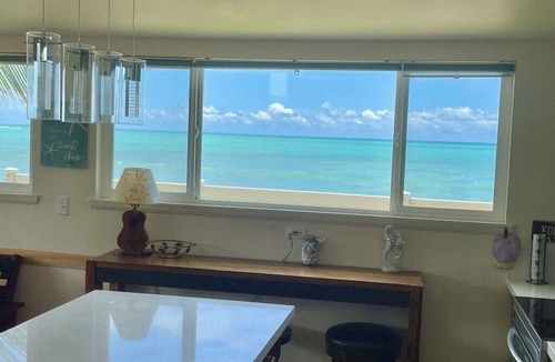 Ewa Cottage | Ocean front house, right on the Beach!WiFi. Free Parking