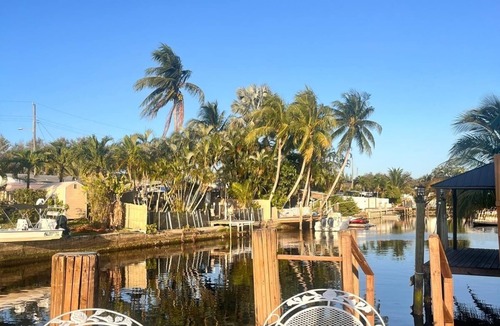 North Central Hollywood House | Ocean Front Suit Independent entrance 8 minutes from the beach by car