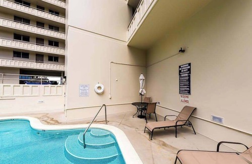 Waikiki Apartment | Ocean & Harbor Views, Walk to All of Waikiki