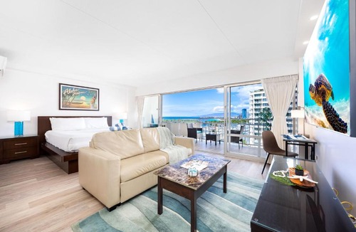 Waikiki Apartment | Ocean & marina view, just steps to Waikiki Beach