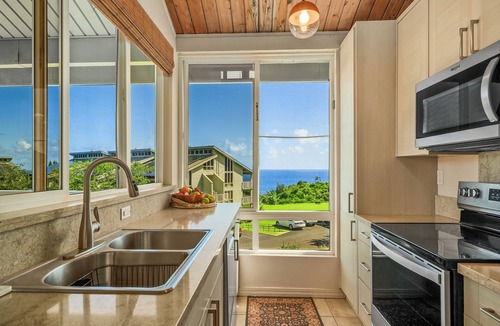 Princeville Condo | Ocean-Mountain Views 2BR Condo in Princeville with Resort & Hawaiian Vibes