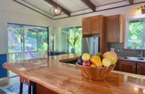 Pahoa House | Ocean View Solar-Powered Jungle Retreat