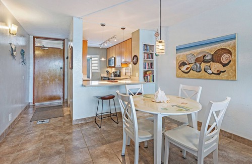 Kihei Condo | Oceanfront 2BR 2BA Kihei Maui–Stunning Lanai Sunsets, Beach Front, Turtles!