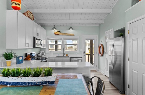 Oak Island House | Oceanfront Beach Cottage w/Modern Renovation & Private Boardwalk