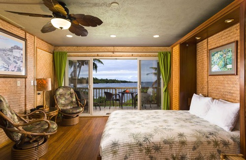 Hana Condo | Oceanfront Hana Kai Maui #2 - Romantic Studio 100' from Water! Kitchenette