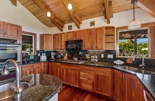 Hanalei House | Oceanfront Hanalei Bay home - Hanalei Surf