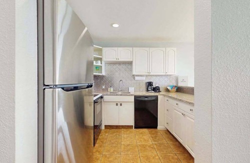 Kapaa Condo | Oceanfront Kapaa Condo with Pool, Hot Tub, Sauna & Tennis
