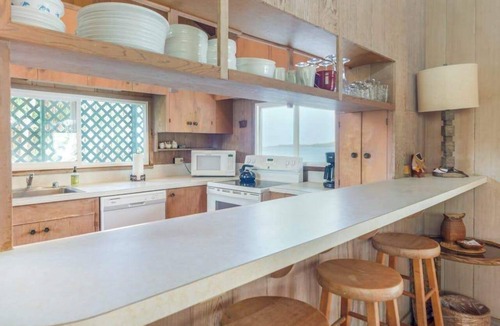 Honaunau-Napoopoo House | Oceanfront Kealakekua Bay Retreat with Breathtaking Views