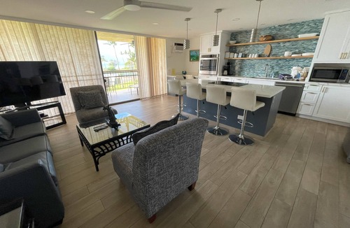 Kihei Condo | Oceanfront, Million-Dollar-View, B421