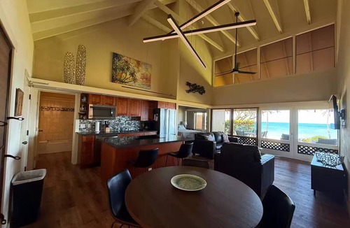 Maunaloa Cottage | Oceanfront Molokai Cottage with Unobstructed Sunset Views