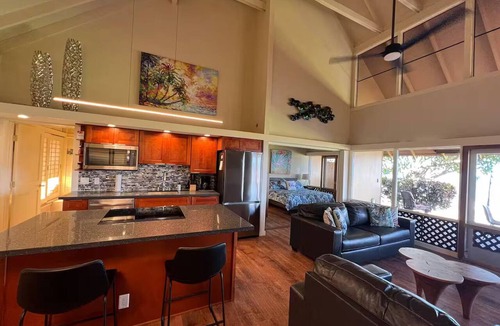Maunaloa Cottage | Oceanfront Molokai Cottage with Unobstructed Sunset Views