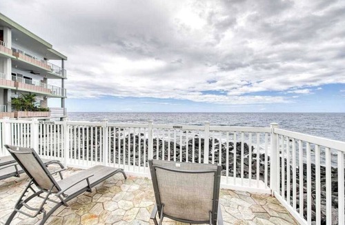 Kailua-Kona Condo | Oceanfront Resort Kona Condo with Lanai, Pool - Walk to Beach