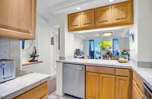 Kihei Condo | Oceanfront Royal Mauian #515 - 2BR/2BA with Panoramic Views Near Kamaole Beaches