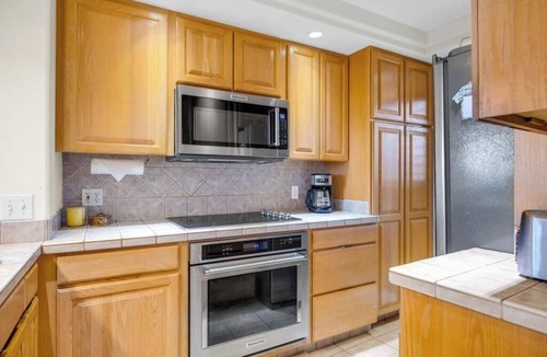Kihei Condo | Oceanfront Royal Mauian #515 - 2BR/2BA with Panoramic Views Near Kamaole Beaches