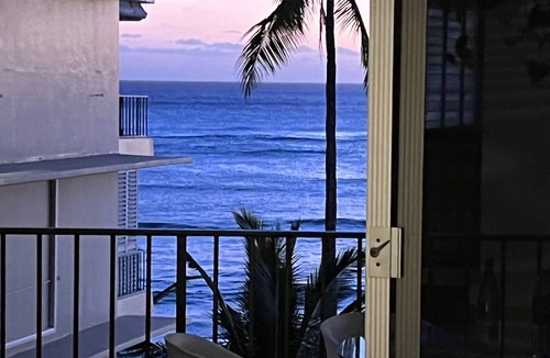 Diamond Head - Kapahulu - St. Louis Condo | Oceanfront Styling Diamond Head Condo on Pacific- Free parking