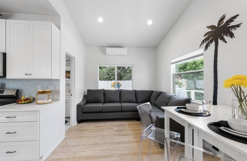 Loma Alta Cottage | OCEANSIDE HAPPY HULA RETREAT New build - 1bed/1bath located 1.5 miles from Pier!