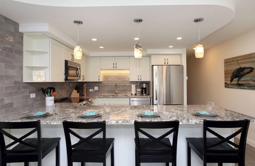 Kihei Condo | Oceanview, pickle ball, super clean Kamaole Sands