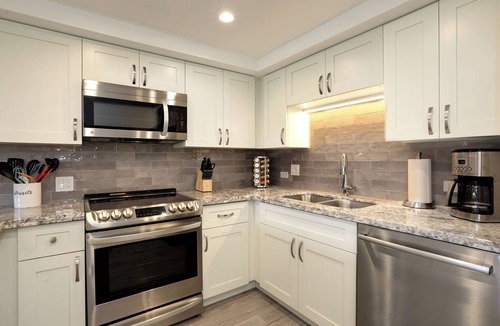 Kihei Condo | Oceanview, pickle ball, super clean Kamaole Sands