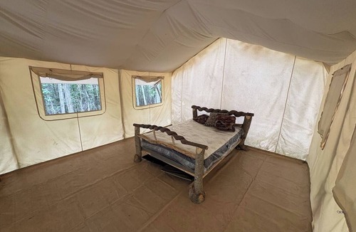 Lenoir RV Rental | Off-Grid Glamping Retreat | 180 Private Acres