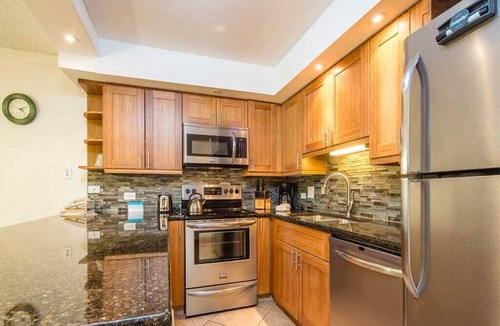 Kihei Condo | Open Design Suite w/Modern Kitchen, Lanai to Lawn, WiFi–Kamaole Sands 9106