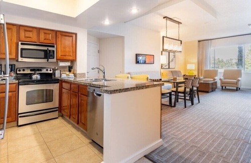 Williamsburg Condo | Orlando | Orlando Golf Retreat | Pool & Golf | 1BR