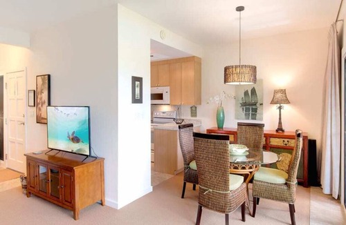 Lihue Condo | Pacific Views w/Private Lanai – Kaha Lani 208
