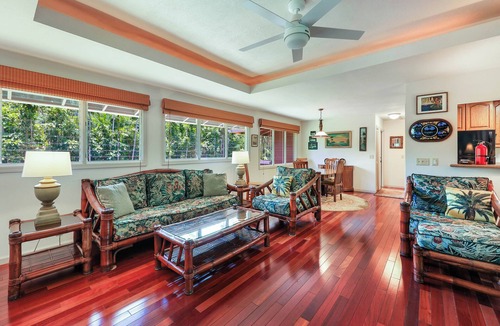Wainiha House | Paddle to a Secluded Beach Experience Old Hawaiʻi 50+ Year Local Expert Host