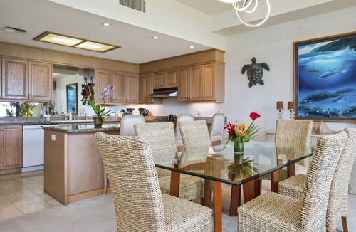 Wailea Condo | Panoramic Ocean Views - Makena Surf A203
